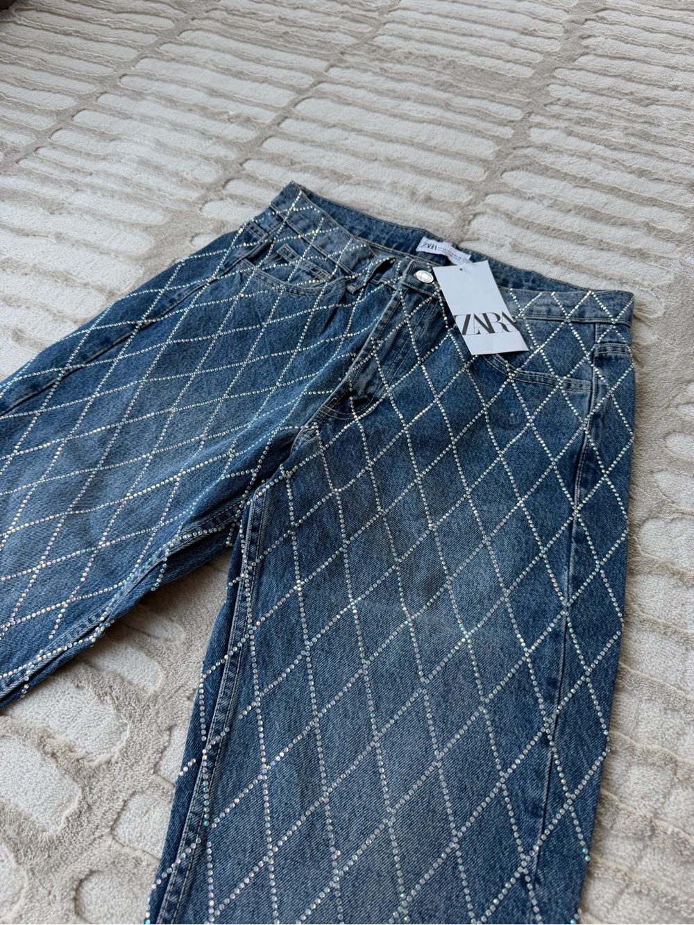 RARE Zara Women’s Blue Diamond-Quilted Jeans 4 NWT